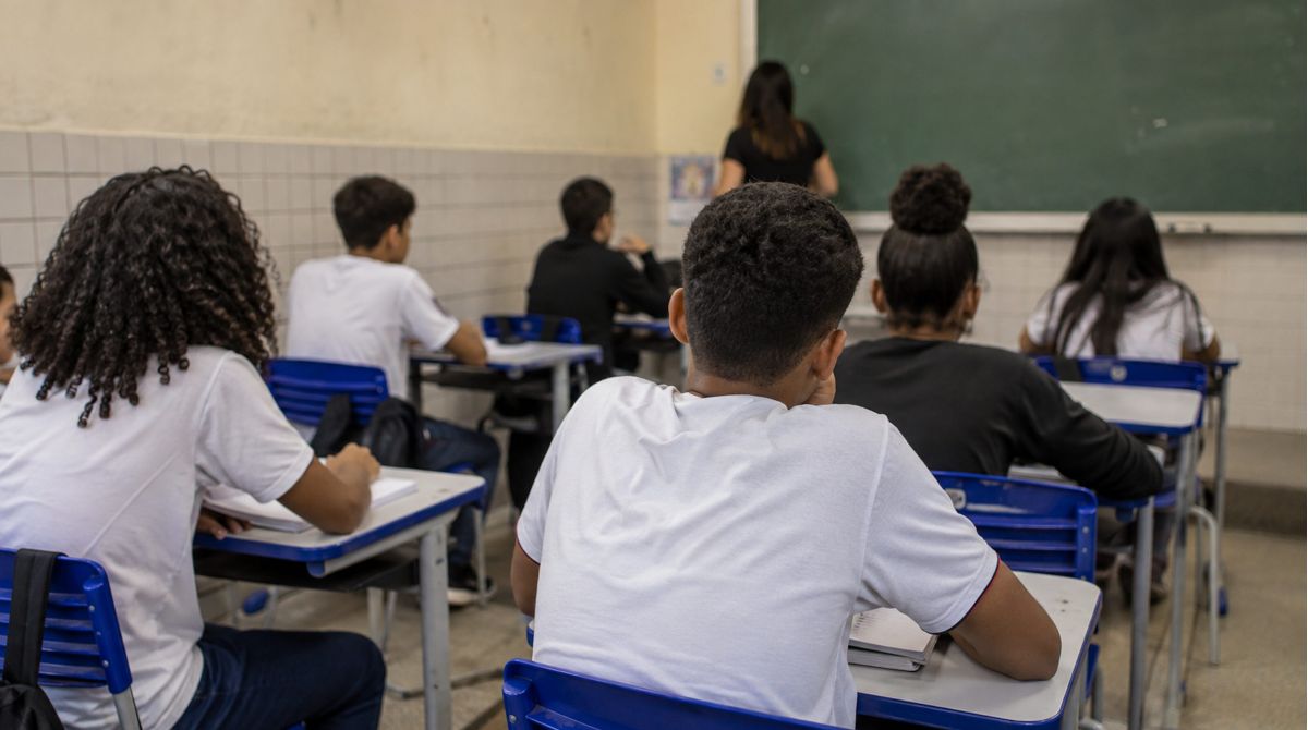 Ideb e aprovação escolar: alta reflete aprendizado?