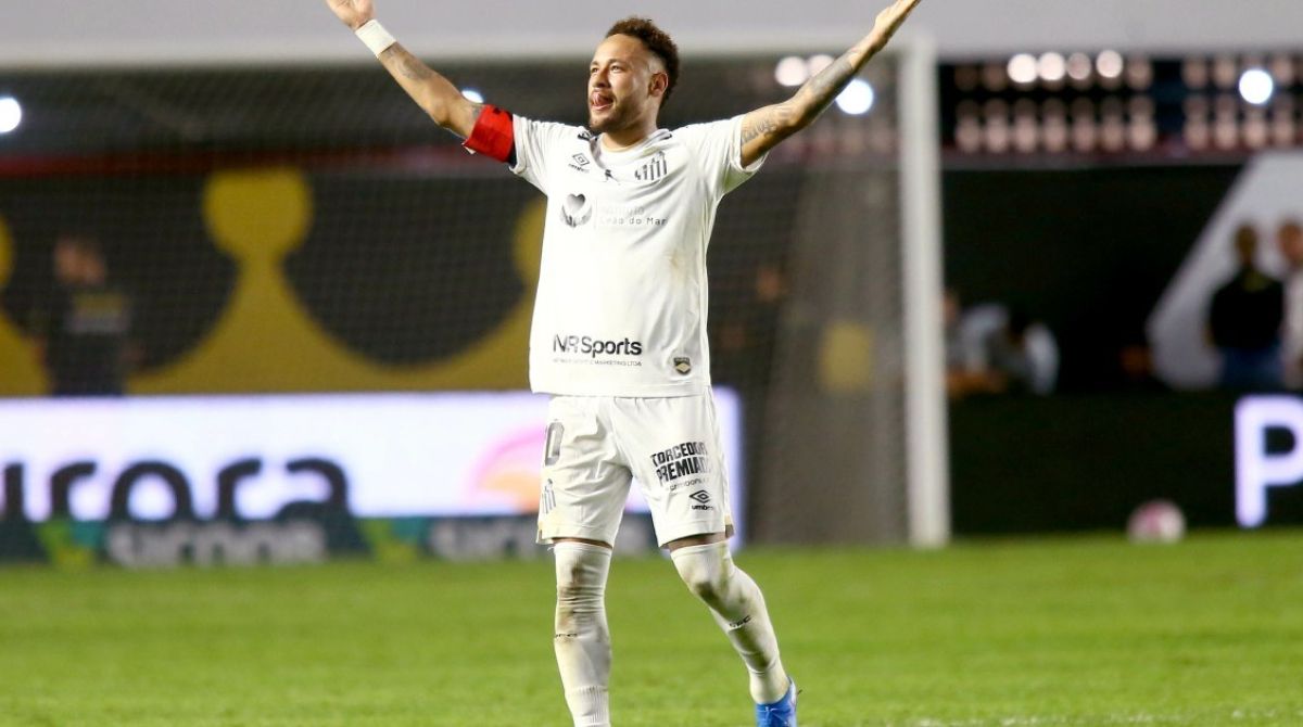 Neymar marca dois pênaltis e Santos empata com Flamengo