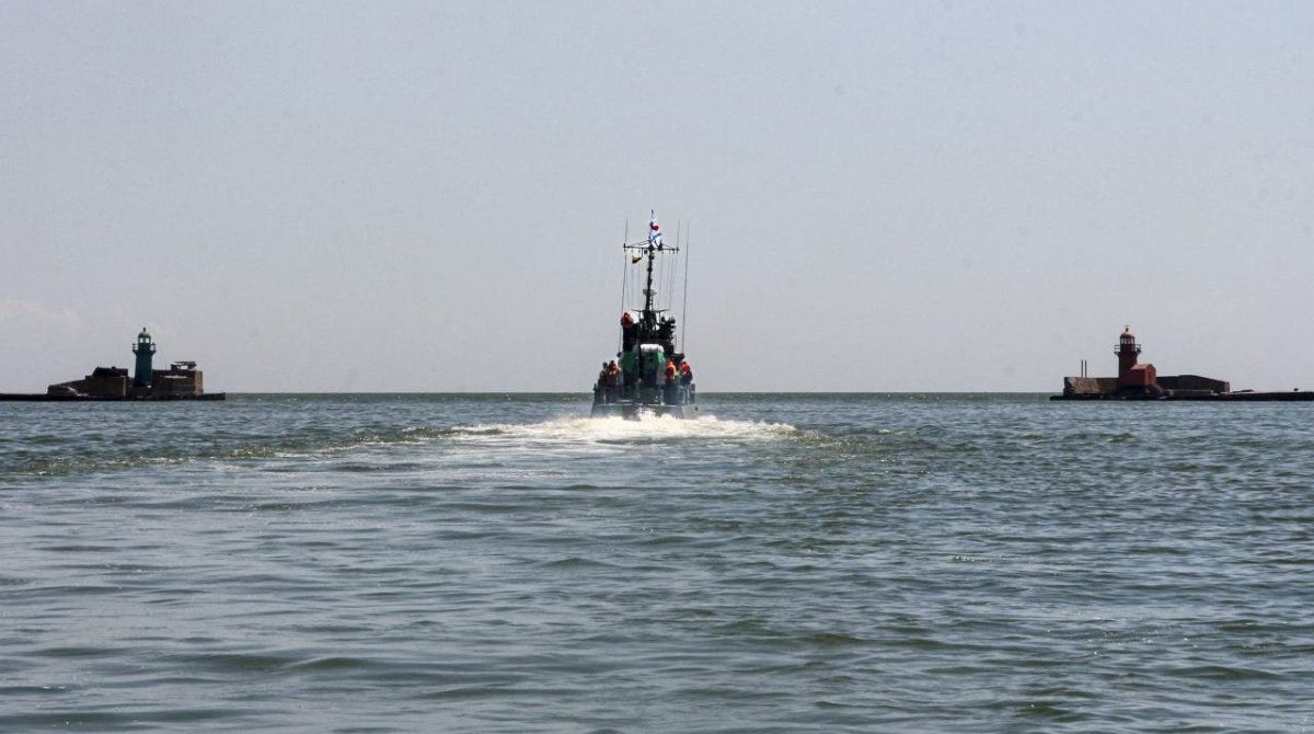 Ataque de drones a navio no Mar Negro afunda cargueiro