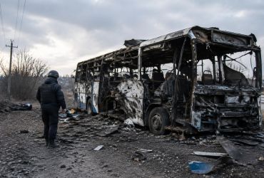 Ataque russo a ônibus na Ucrânia deixa 33 mortos