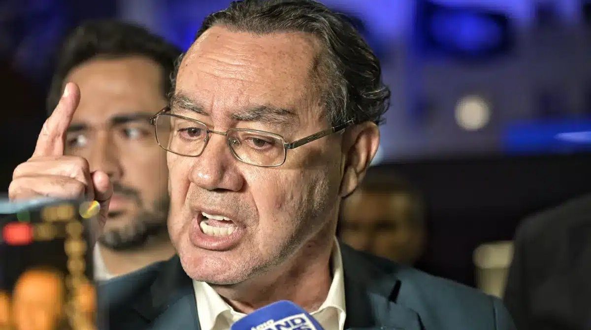 Apoio de Augusto Cury a Flávio Bolsonaro no 2º turno