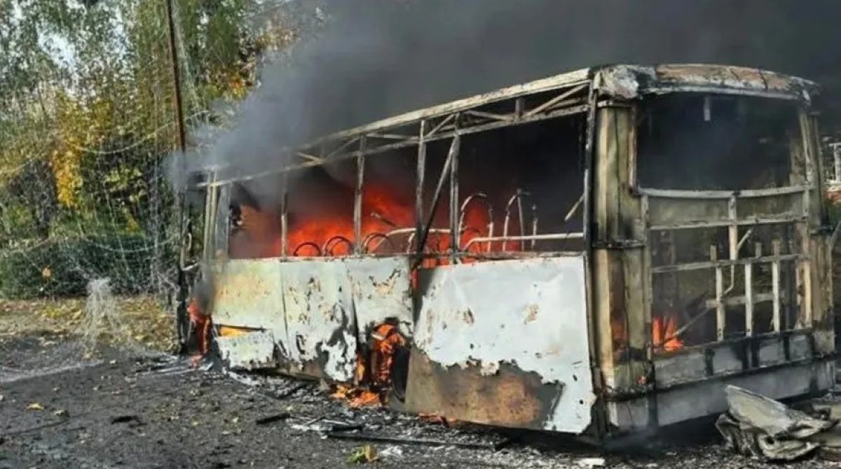 Ataque russo contra ônibus deixa 33 mortos na Ucrânia