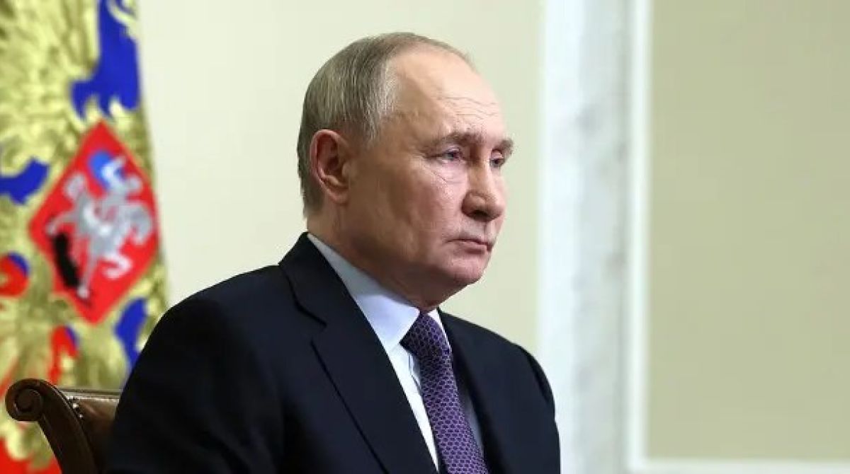 Putin oferece ajuda ao Irã para encerrar guerra