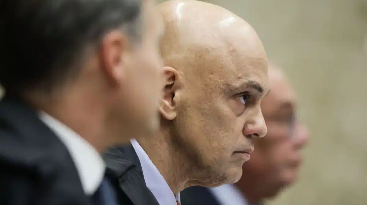 Prisão de Eduardo Bolsonaro: o que decidiu Moraes
