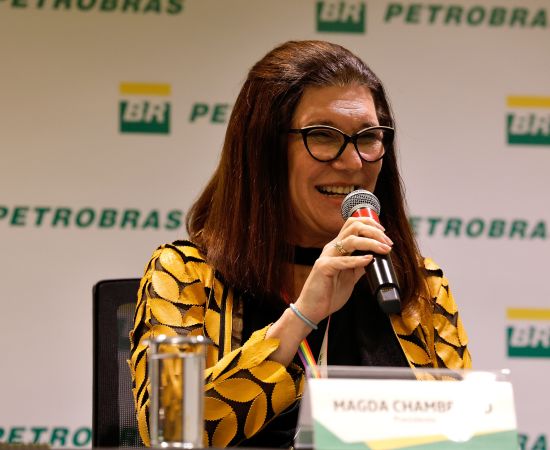 Presidente da Petrobras Desafia Críticos Após Anúncio de Lucro