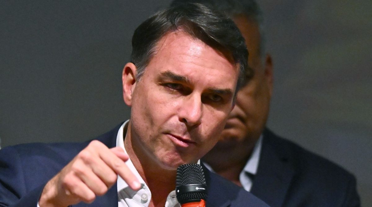 Fim da reeleição: o que propõe a PEC de Flávio