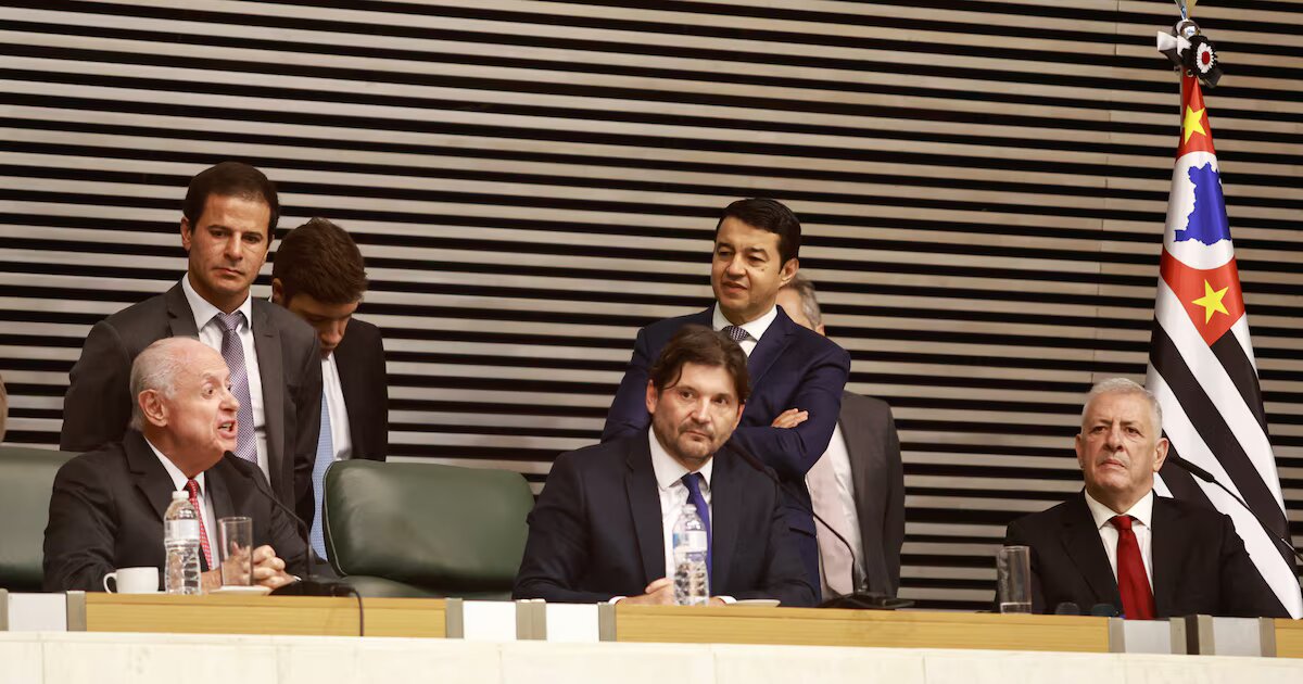 TCE-SP propõe aumento de cargos e bônus milionários que inquietam economistas