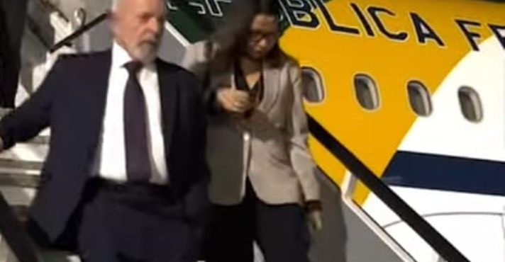 Lula e Janja Enfrentam Falha Aérea Inusitada: O Que Realmente Aconteceu?