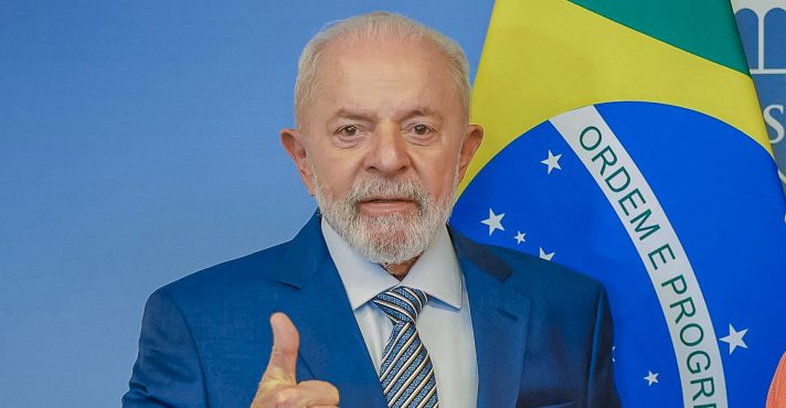 Lula Enfrenta Aventura Aérea: Problemas Técnicos na Viagem de Retorno do México para o Brasil!