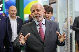 Governo Lula Ignora Revisão de Precatórios Apesar de Prever Colapso Fiscal em 2027