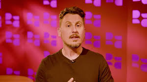 Jesus e Bolsonaro: a polêmica declaração de Leandro Demori sobre a encenação bíblica