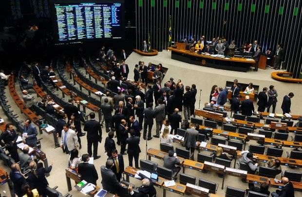 Atraso na LDO de 2025 Trás Incertezas e Riscos para o Orçamento Nacional