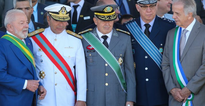 Lula reconsidera demissão do comandante da Marinha após polêmica com vídeo provocativo
