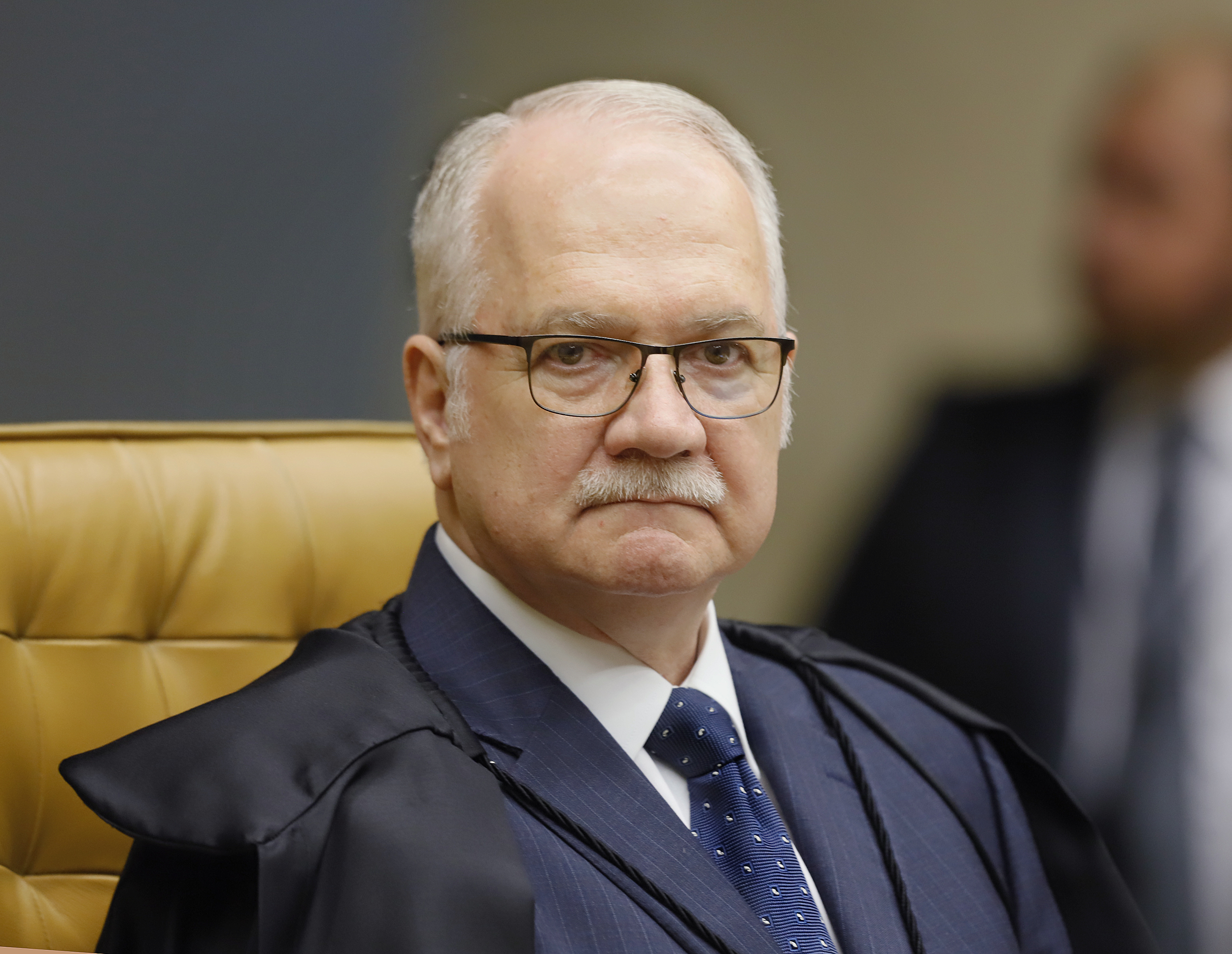 Edson Fachin alerta sobre limites da atuação do STF e defende memória coletiva na democracia