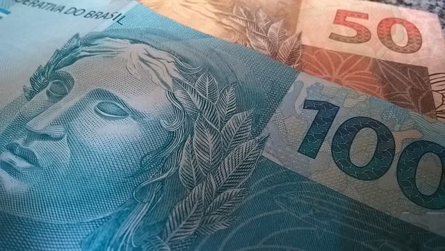 Estudo revela disparidade salarial de até 800% no setor público brasileiro e propõe reformas