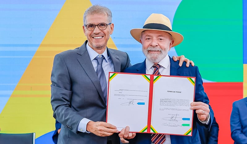 Lula se irrita com erros que levaram à revogação do monitoramento do Pix