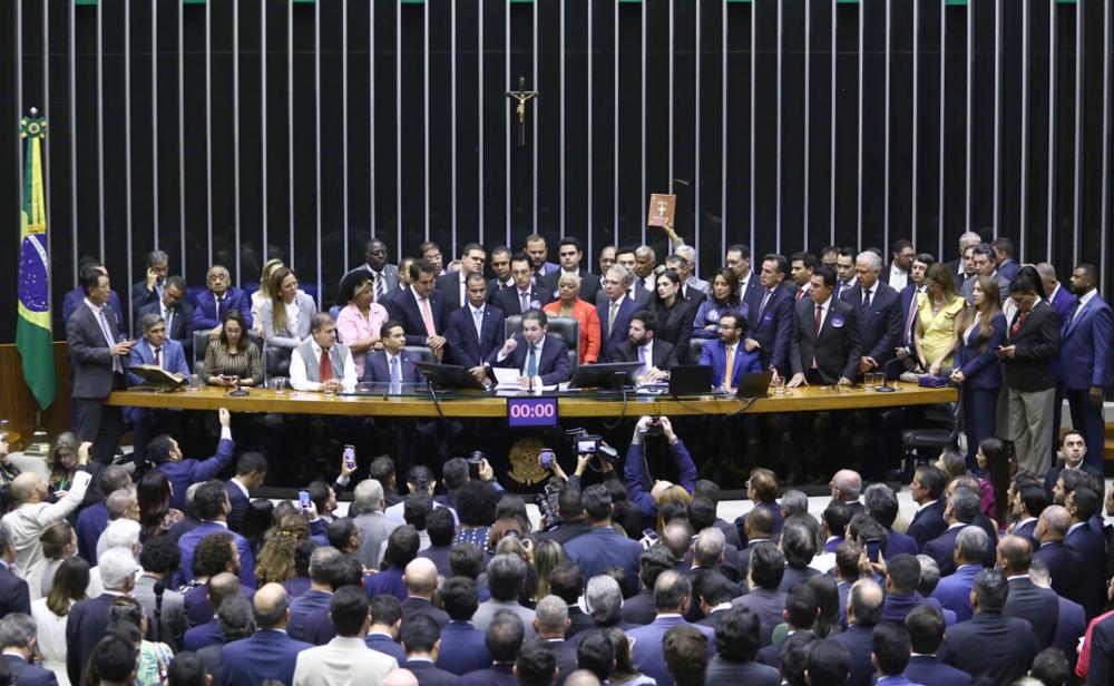 Hugo Motta: A Nova Esperança na Democracia Brasileira e o Papel da Constituição