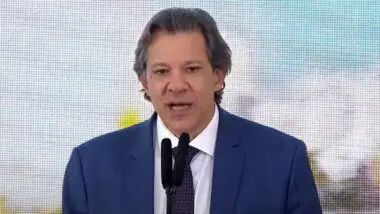 Lula critica protecionismo de Trump e defende reciprocidade comercial entre Brasil e EUA