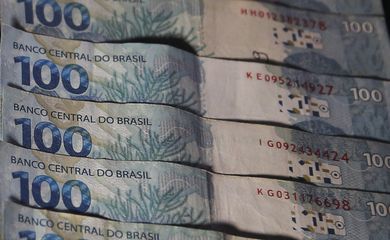 Haddad reafirma confiança em crescimento do PIB acima de 2% apesar de revisão do BC