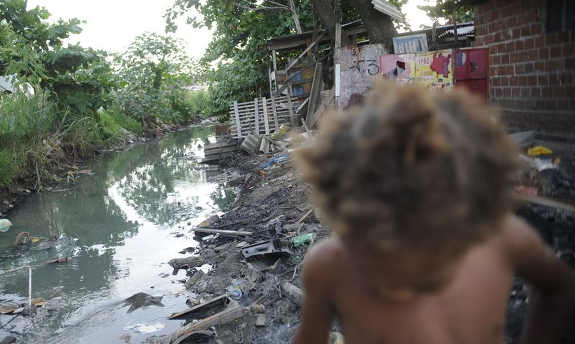 Mais de 340 mil internações em 2024: a alarmante crise de saneamento no Brasil