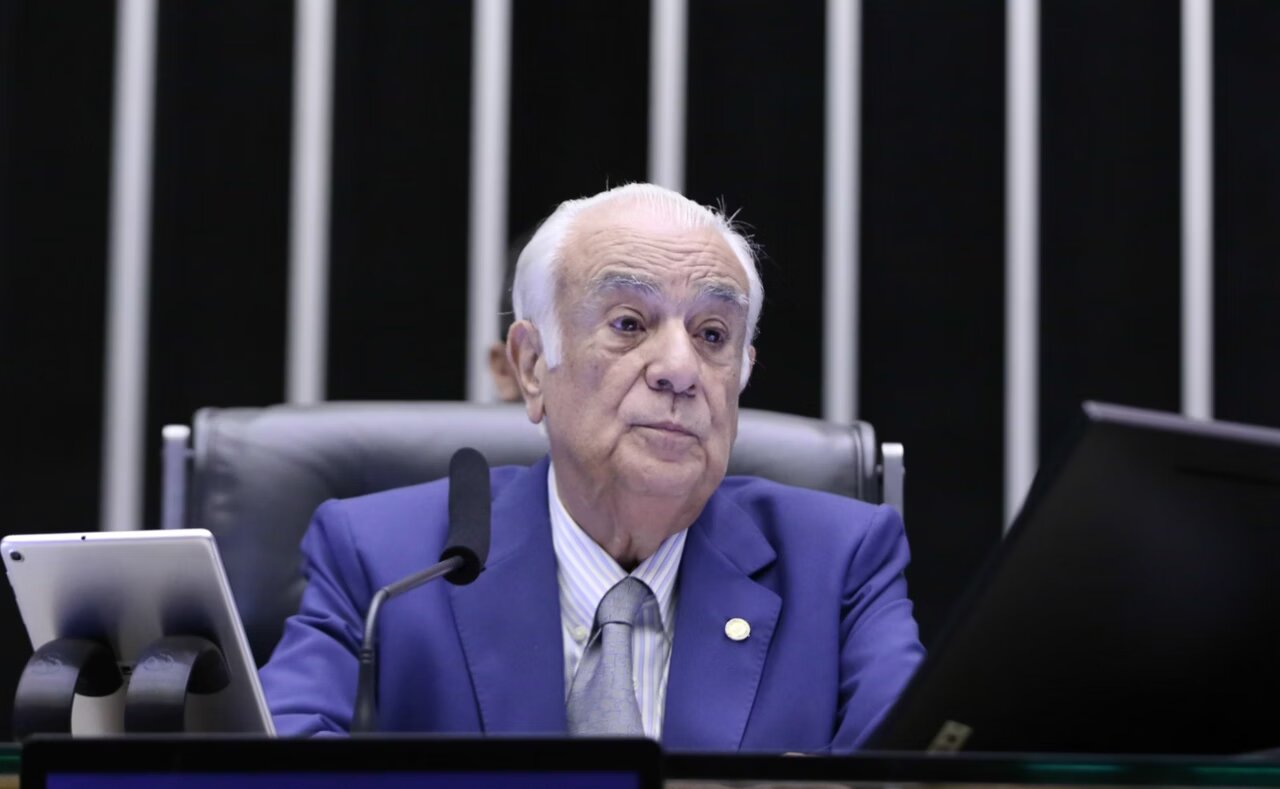Deputado do PL que não assinou anistia é próximo de Alexandre de Moraes e chama atenção