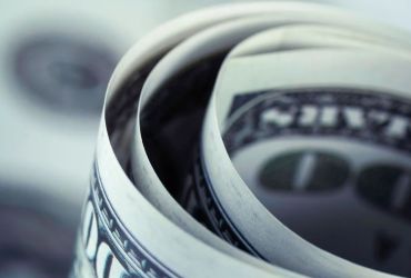 Ibovespa recorde histórico: dólar abaixo de R$ 5