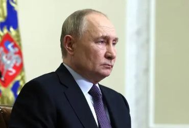 Putin oferece ajuda ao Irã para encerrar guerra