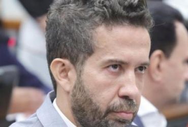 Suspensão de canal no WhatsApp determinada pelo TSE