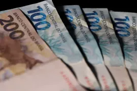 Governo promete corrigir isenção do IR para R$ 2.414,40 em 2025 e atende demandas populares