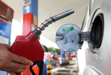 Impostos federais da gasolina zerados por 30 dias