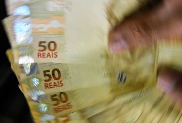 Mercado Eleva Expectativa de Inflação para 2025 para 5%, Superando Novo Teto da Meta