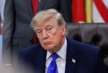 Ação militar contra os Houthis: Trump avalia opção