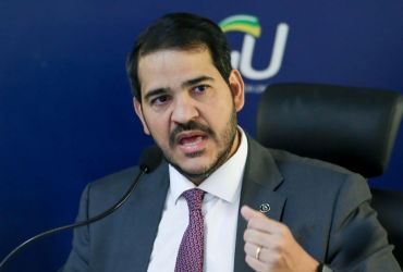 AGU solicita investigação da Polícia Federal contra fake news do Pix e defende economia popular