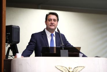 Apoio de Ratinho Junior a Flávio Bolsonaro no 2º turno