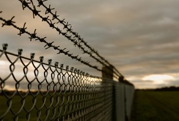 Fuga de criminosos do Comando Vermelho expõe corrupção em presídio de Mato Grosso