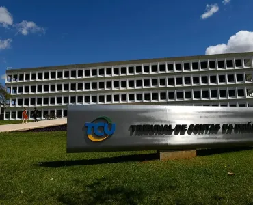 TCU Revela Indícios de Superfaturamento em Indenizações da Refinaria da Petrobras